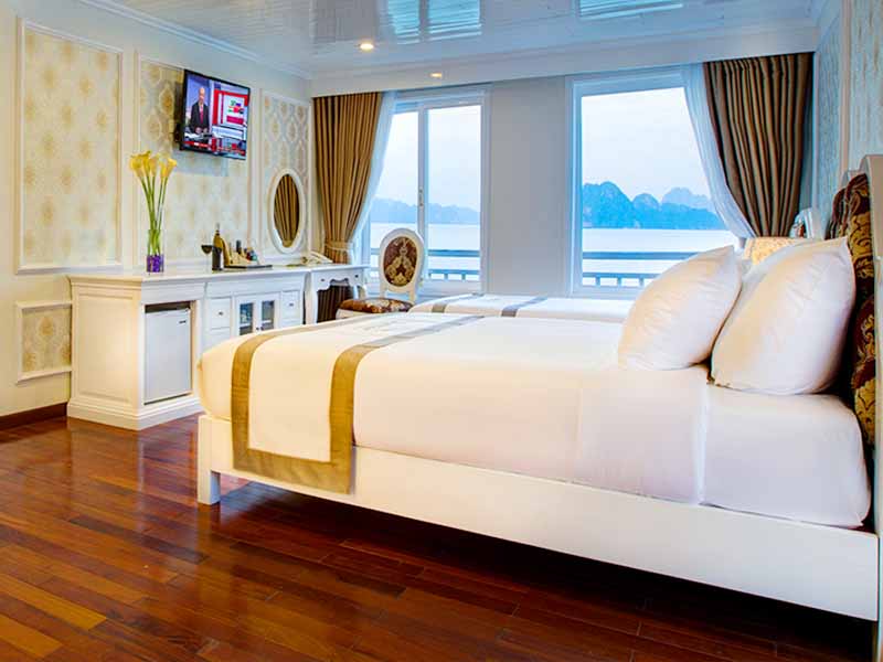 Signature Royal Cruise - Exclusive Family Suite Cabin