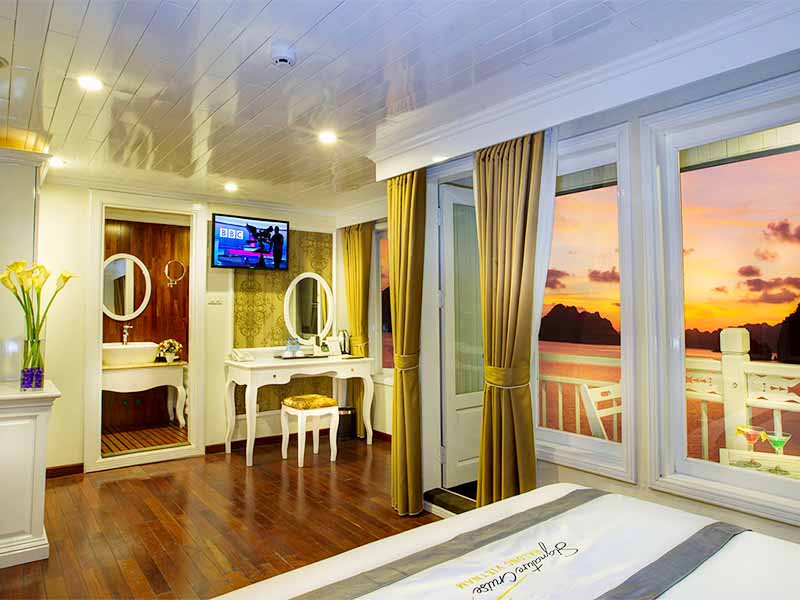 Signature Royal Cruise - Signature Senior Suite Double / Twin Cabin