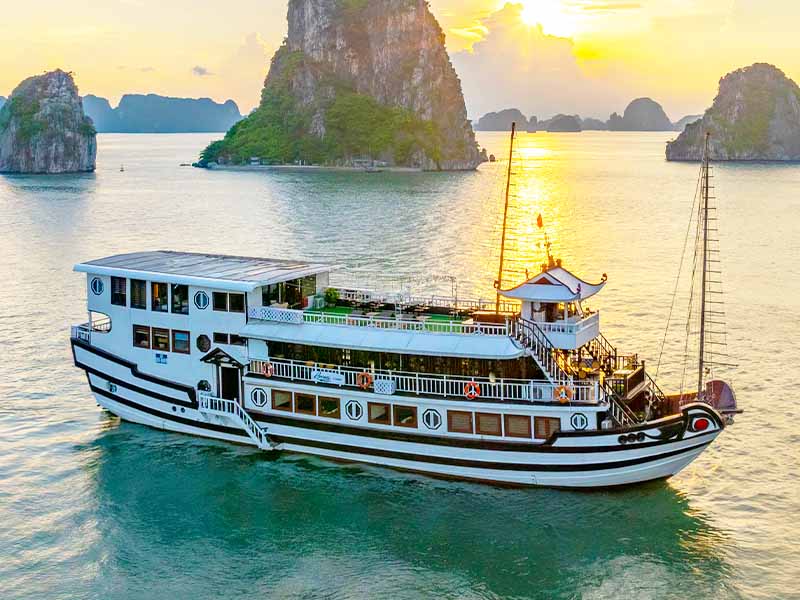 Bai Tu Long Bay Cruise 2 Days 1 Night on Renea Deluxe Cruise