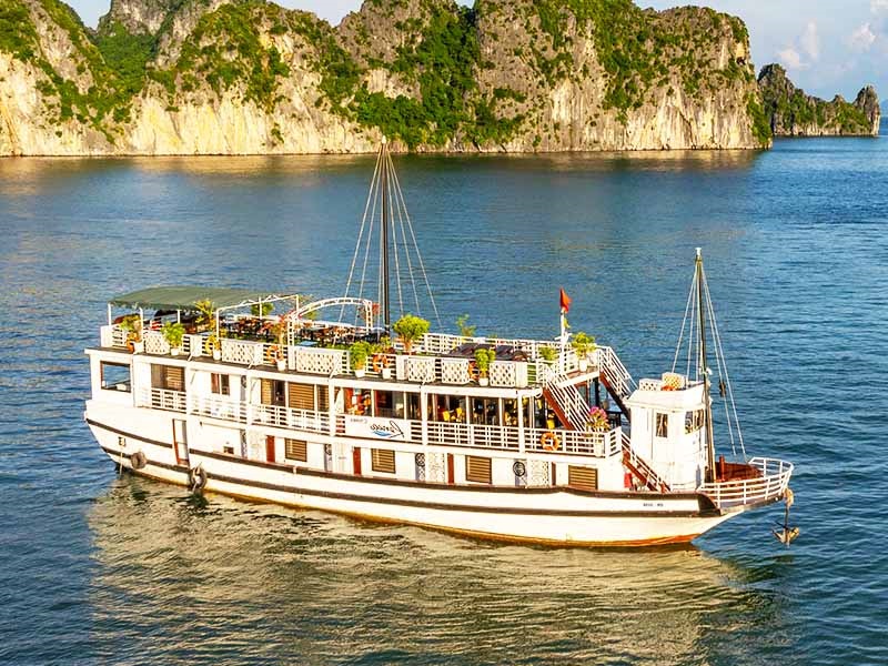 Bai Tu Long Bay Tour 3 Days 2 Nights on Renea Premium Cruise