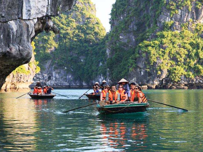 bai-tu-long-bay-garden-bay-luxury-cruise-8